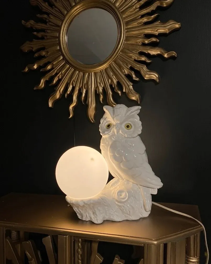 Lampe à poser hibou en porcelaine blanche années 80