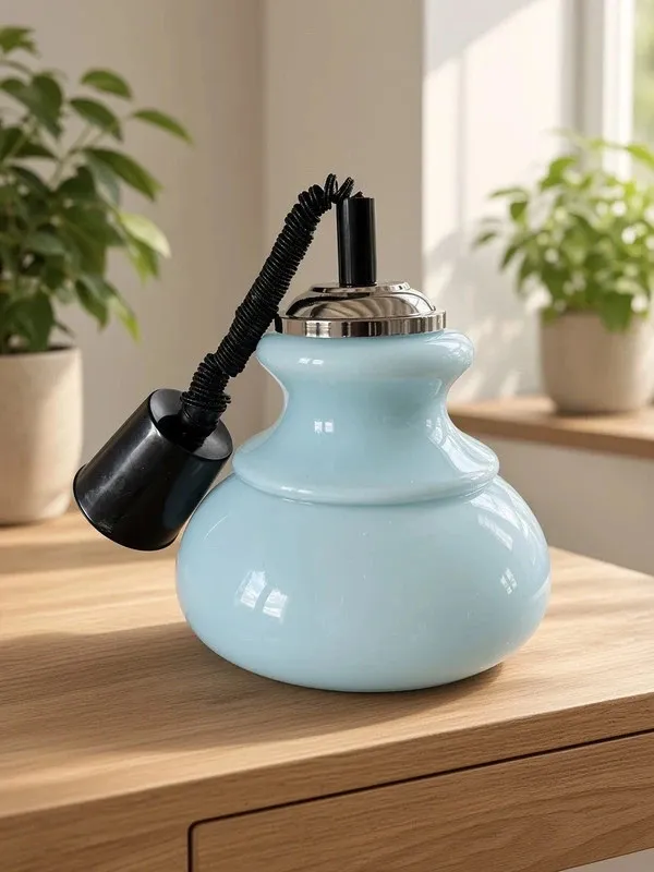 Suspension opaline bleue années 70