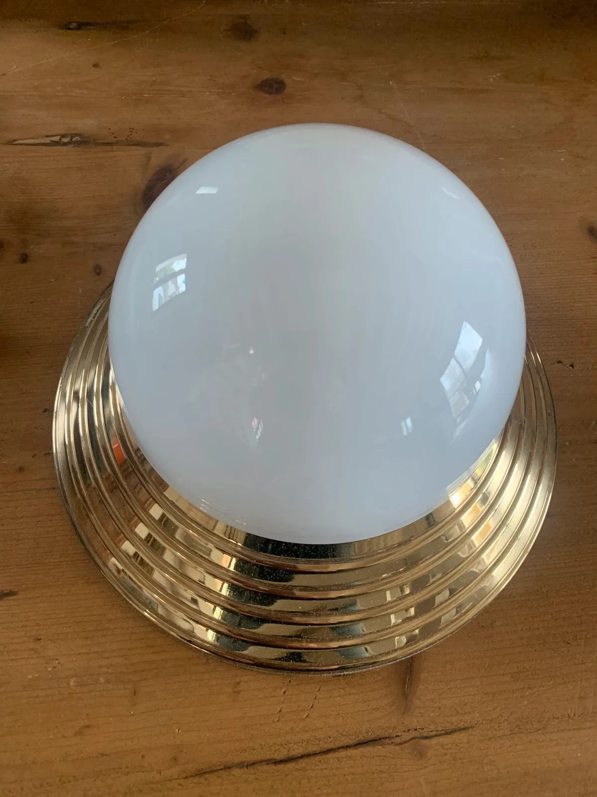 Lampe à poser opaline et laiton Massive 1970/80 — vue 2