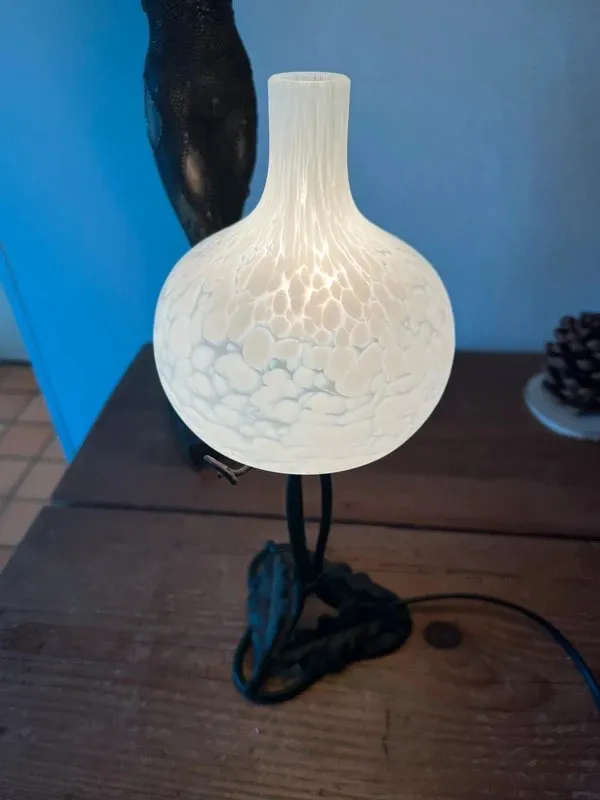 Lampe à poser art déco fer forgé pâte de verre 1930 — vue 3