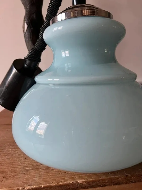 Suspension opaline bleue années 70 — vue 3