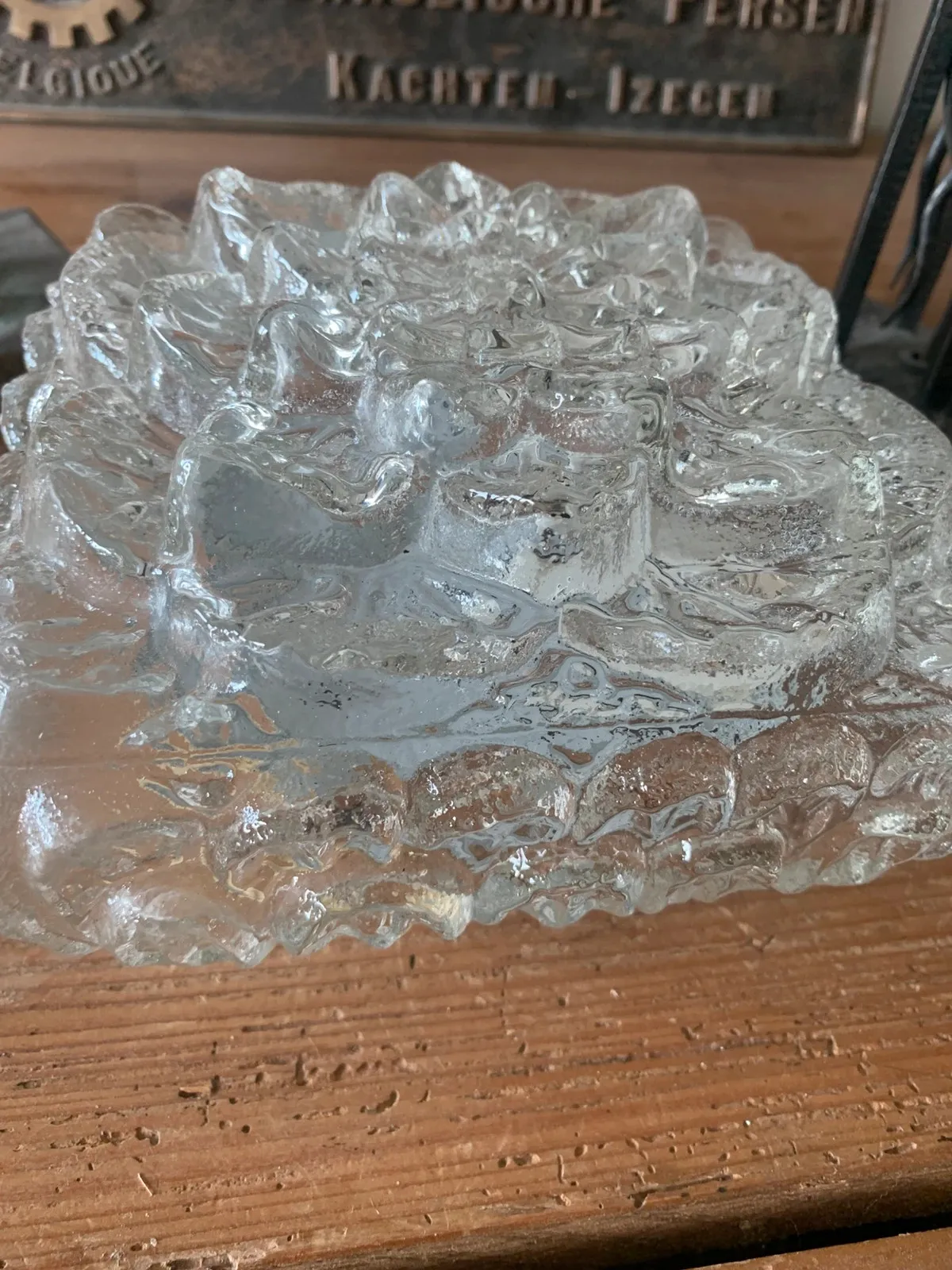 Plafonnier verre glaçon fleur 1970 — vue 4