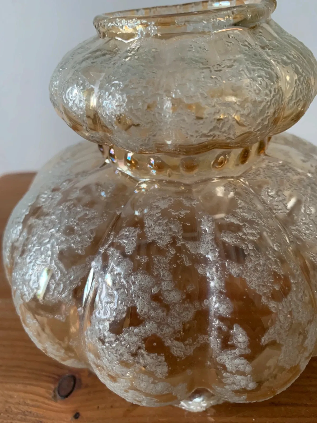 Paire de globes granités ambrés années 60/70 — vue 5