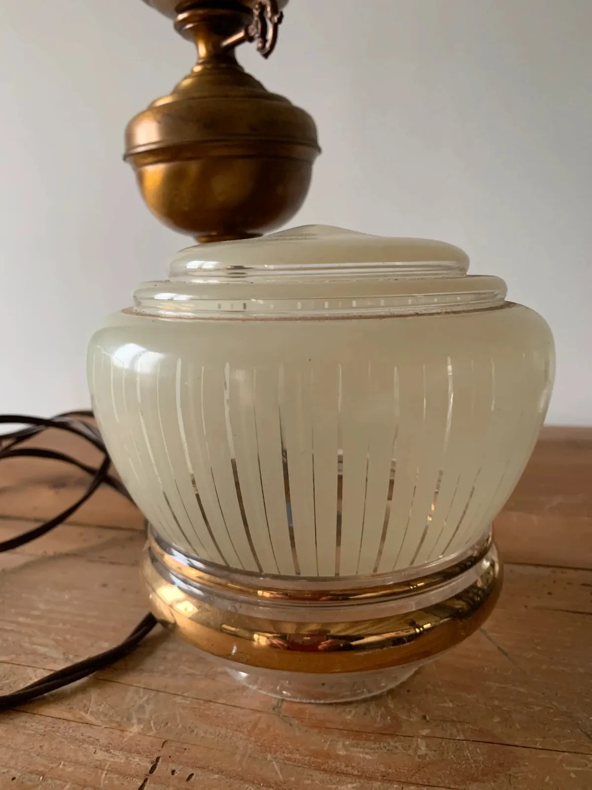 Lampe à poser pied laiton années 50 — vue 6