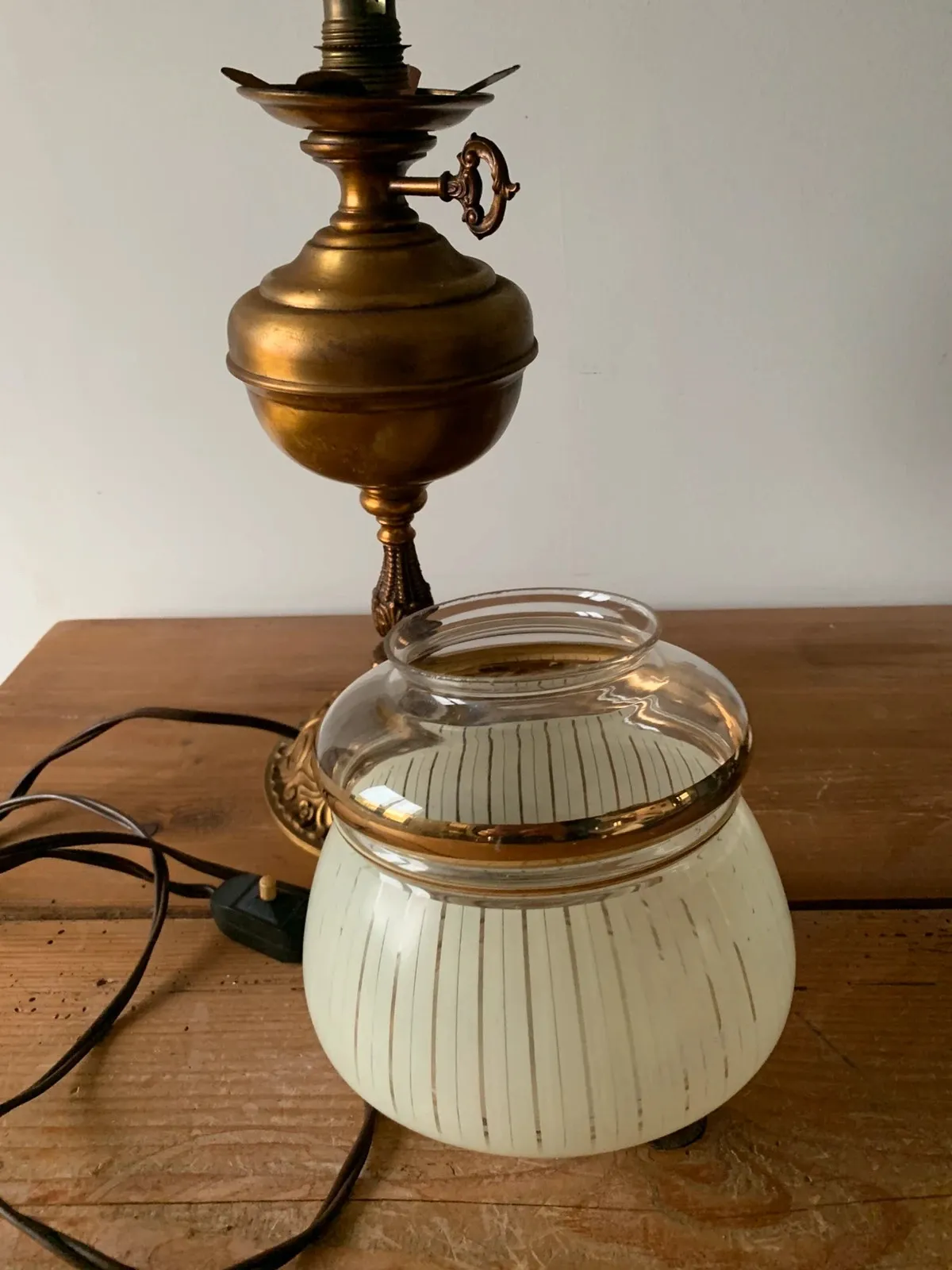 Lampe à poser pied laiton années 50 — vue 7