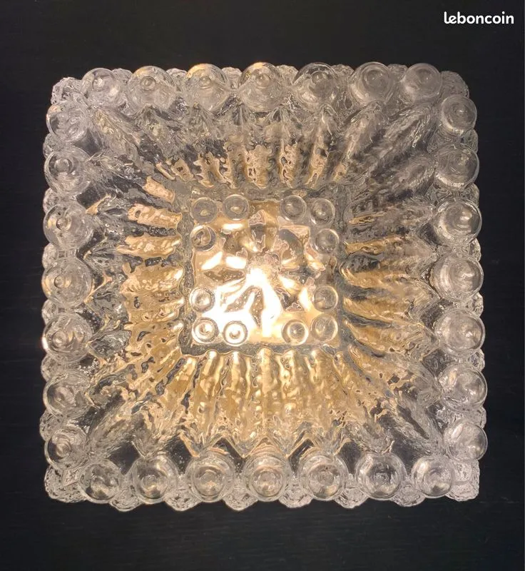 Applique années 70 verre pressé